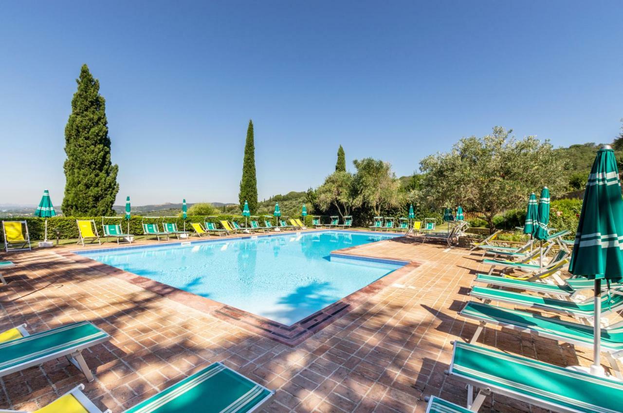 Relais Borgo Torale Hotel Пасиняно сул Тразимено Екстериор снимка