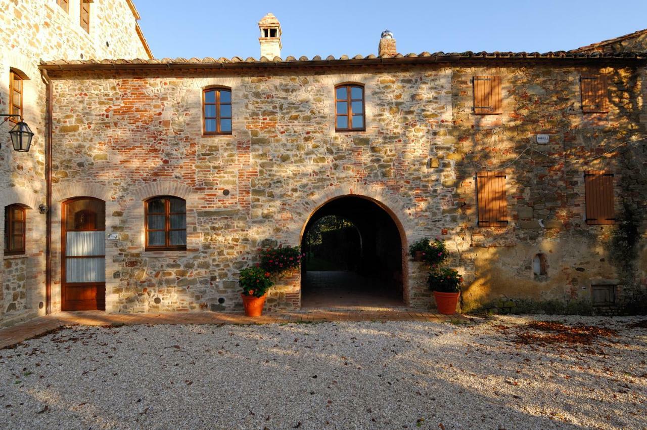 Relais Borgo Torale Hotel Пасиняно сул Тразимено Екстериор снимка